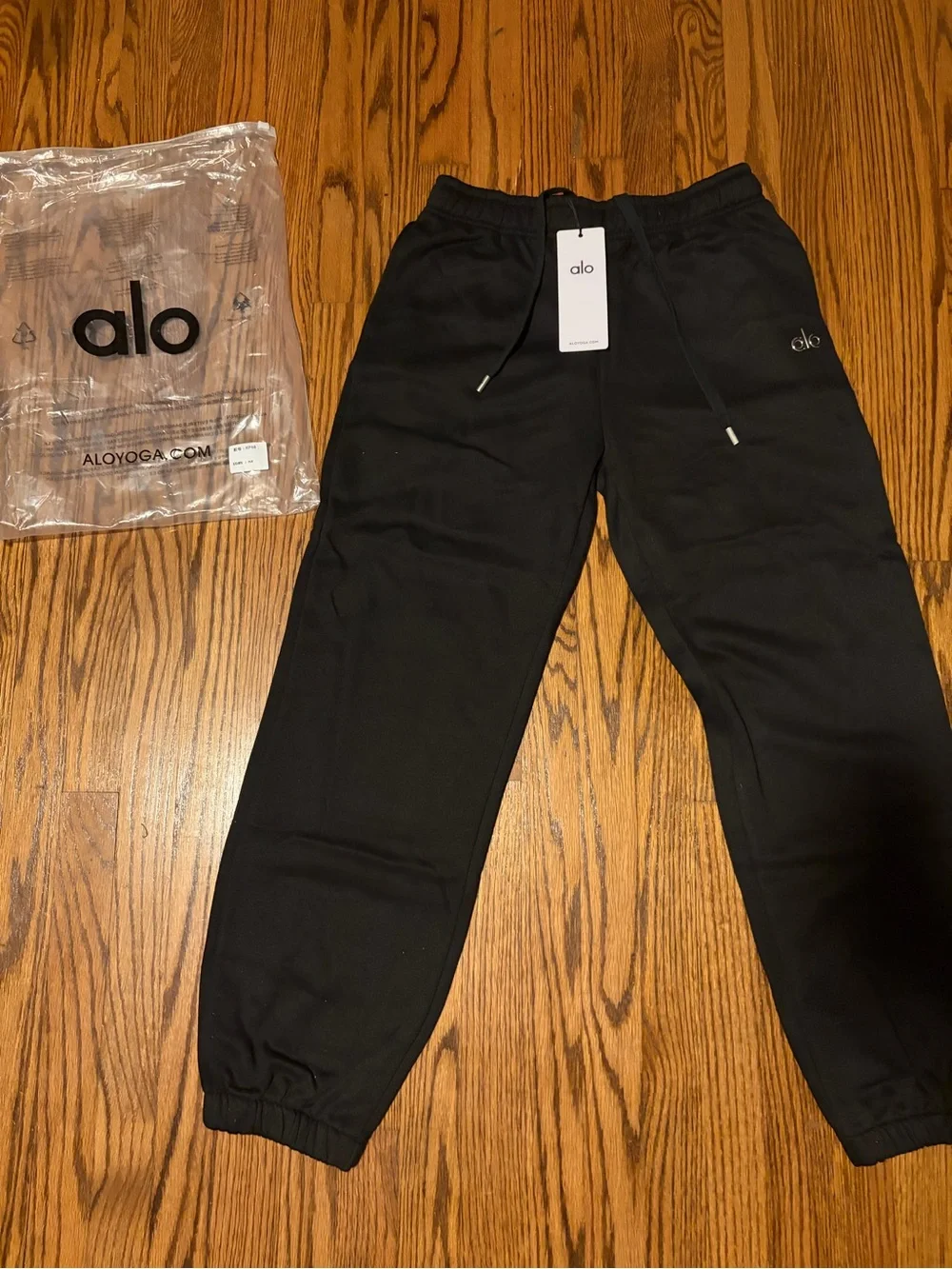 ALO Yoga Black cuffed Joggers with Drawstring